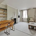 Fabulous 3 Bed Flat Chelsea