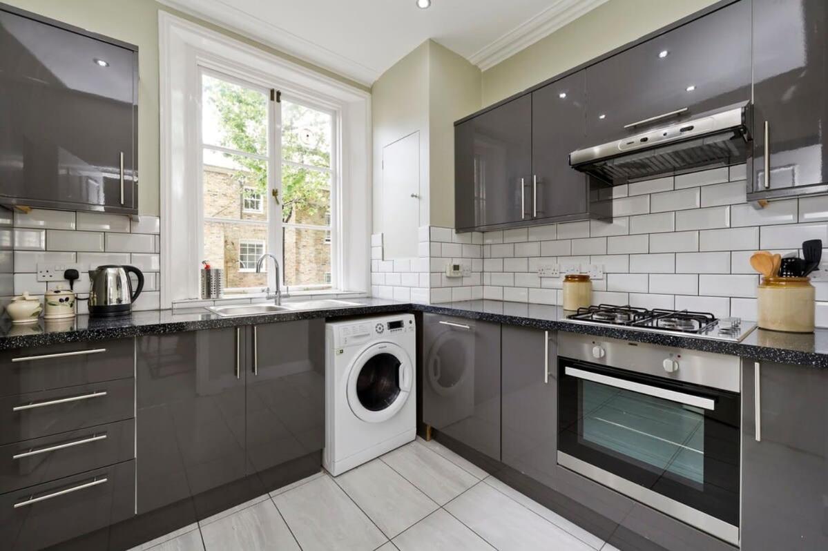 Fabulous 3 Bed Flat Chelsea *